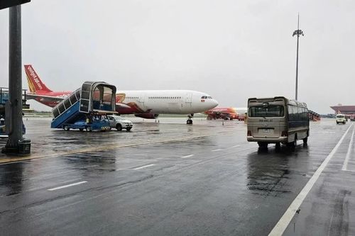 Bão số 5 áp sát: Hàng không trực 24/24 giờ, sẵn sàng đổi lịch bay