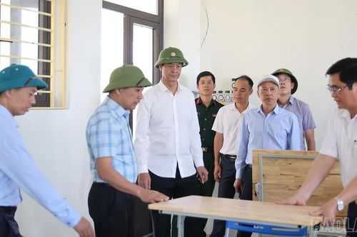 Phó Chủ tịch UBND tỉnh Phan Trung Bá kiểm tra công tác chuẩn bị khai giảng tại Trường Phổ thông nội trú Tiểu học và THCS Y Tý