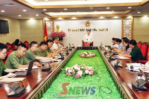 Quyết liệt xóa điểm trắng, lõm sóng, tạo nền tảng chính quyền số