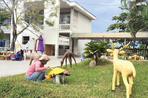 Ổn định đội ngũ, hoàn thiện trường lớp