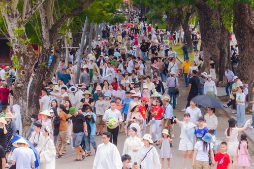 Du lịch miền Trung bội thu trong dịp nghỉ lễ 2/9