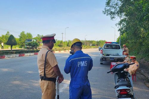 Quảng Ngãi: Gần 1.200 trường hợp vi phạm ATGT, phạt gần 3 tỷ đồng trong 5 ngày nghỉ lễ