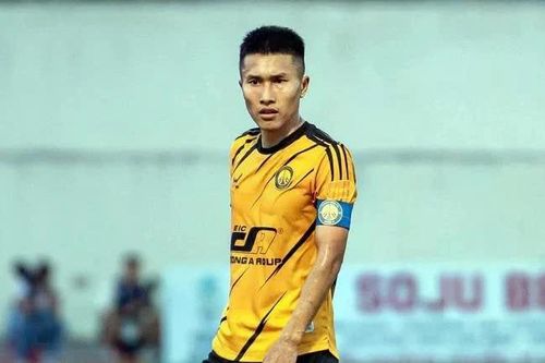 Hai cầu thủ bị 'treo giò' ở vòng mở màn V.League