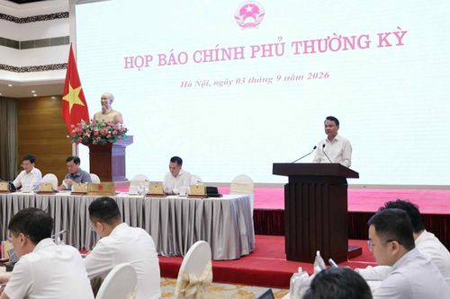 Kinh tế 8 tháng duy trì nhiều động lực tăng trưởng