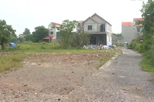 Giá nhà đất giảm, thanh khoản vẫn thấp