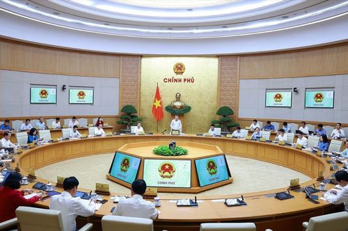 Thủ tướng yêu cầu tập trung thực hiện mục tiêu tăng trưởng 10%