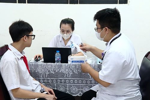 Chuẩn bị sức khỏe tốt cho năm học mới