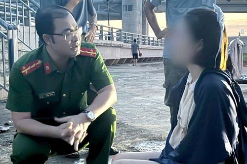 Kiên trì thuyết phục người phụ nữ từ bỏ ý định tự tử ở cầu Cống Lèn