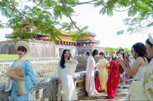 Du lịch Huế bùng nổ trong dịp Lễ 2/9 - Cơ hội để 'xanh hóa' chuỗi du lịch