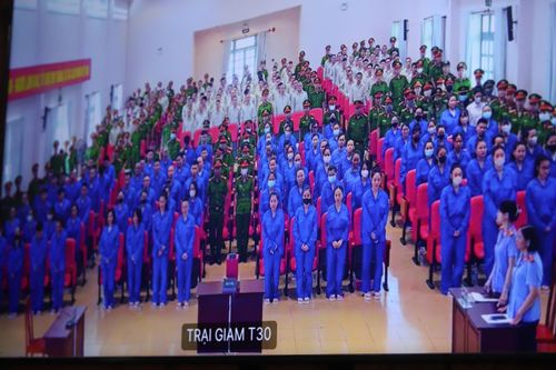 Ca sĩ Chi Dân, người mẫu An Tây, 'cô tiên' Trúc Phương lĩnh án