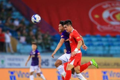 Bóng 'sống' nhiều hơn, V.League hấp dẫn hơn?