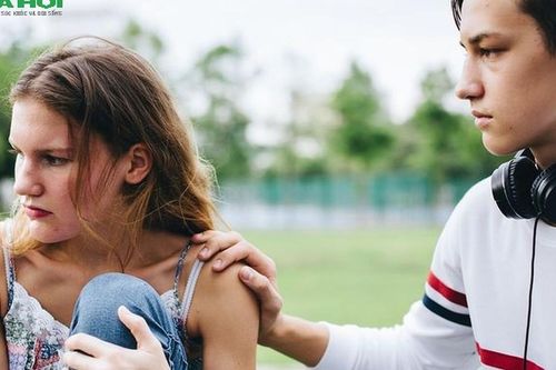 4 kiểu cư xử này của đàn ông sẽ vô tình đẩy mối quan hệ đến 'bờ vực'