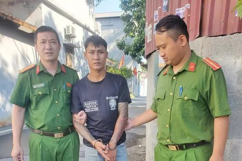 Nhân thân bất hảo của kẻ dùng dao đe dọa cướp tài sản trong siêu thị