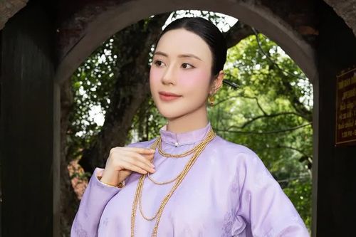 Tô Diệp Hà: 'Ẩn số' bên cạnh Kỳ Duyên, Steven Nguyễn