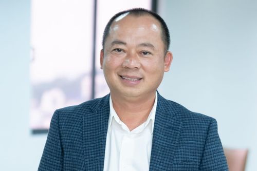 Sếp Điện Máy Xanh bán cổ phiếu MWG, mua thêm DMX