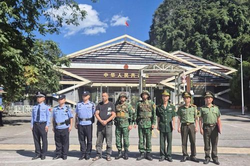 Cao Bằng bắt nghi phạm người Trung Quốc sau 14 giờ truy tìm