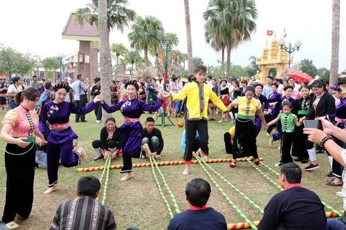 Du lịch Việt Nam trở thành ngành kinh tế mũi nhọn trong kỷ nguyên mới:Để văn hóa dẫn đường cho du lịch