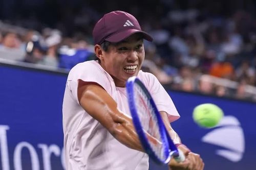 Learner Tien vượt qua Gael Monfils, khép lại hành trình Grand Slam của tay vợt Pháp
