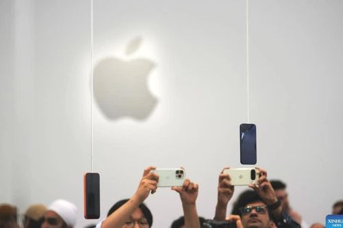 Apple bị kiện tại Anh với các cáo buộc liên quan đến quy tắc theo dõi ứng dụng