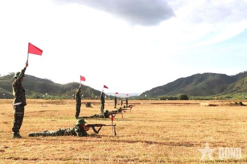 Diễn tập khu vực phòng thủ tỉnh Đắk Lắk trước giờ khai cuộc