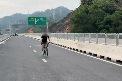 Cảnh báo tình trạng người dân tự ý đi vào công trường cao tốc Hữu Nghị - Chi Lăng