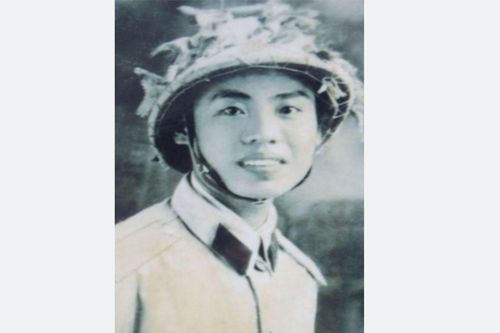 Mùa khai trường nhớ về nhà thơ, liệt sĩ Hoàng Minh Chính - tác giả bài thơ 'Đi học'