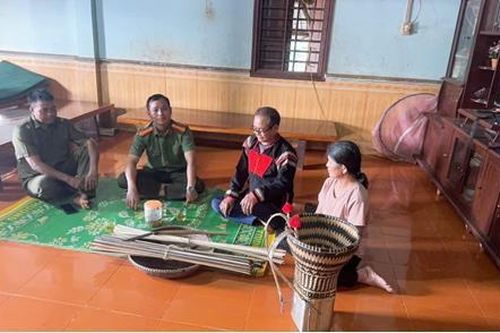 Dựa vào dân để bảo đảm an ninh trật tự cơ sở