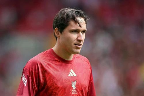 Liverpool gạch tên 2 ngôi sao khỏi Champions League