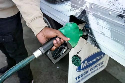 Giá diesel Mỹ tiến sát mức cao lịch sử