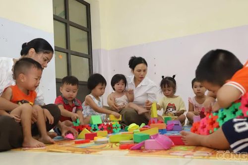 Sau sắp xếp trường học, hiệu trưởng trở lại đứng lớp: 'Các thầy cô vì việc chung'