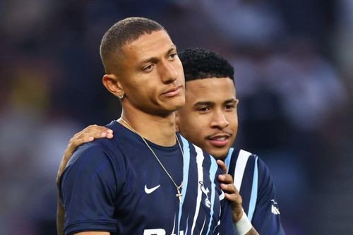 Richarlison bị gạch tên khỏi đội hình Tottenham