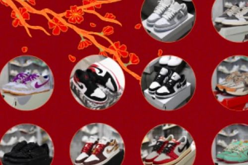 Người đàn ông ở Hà Nội bán giày Nike, Adidas giả, quảng cáo 'hàng fake chất lượng'