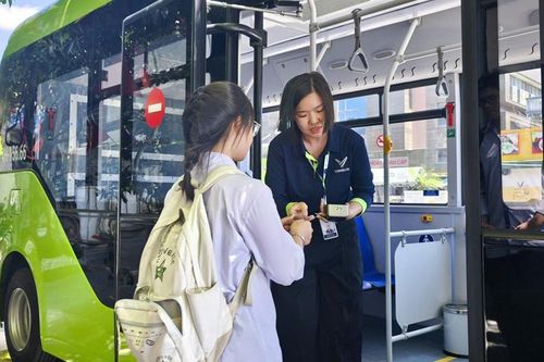 Quảng Ninh vận hành 50 xe buýt điện miễn phí đưa đón học sinh