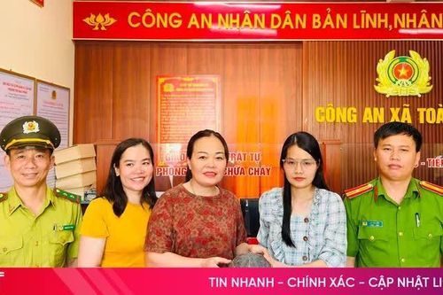 Bàn giao cá thể rùa cổ sọc quý hiếm để thả về môi trường tự nhiên