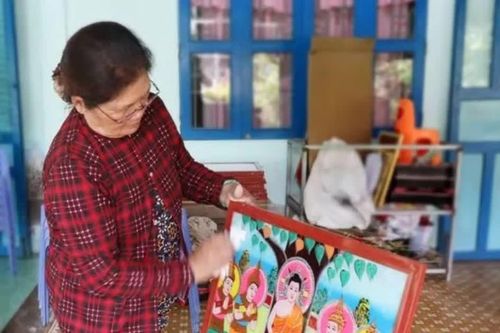 Giữ hồn tranh kính- Nét đẹp tâm hồn và tín ngưỡng của người Khmer