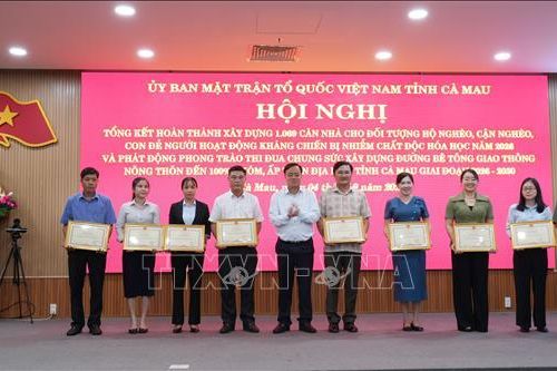 Chung sức xây dựng hạ tầng giao thông, sửa chữa nhà ở cho người dân