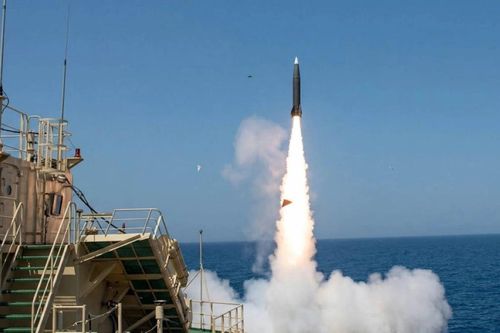 Hải quân Đức thử thành công tên lửa đạn đạo Lora của Israel