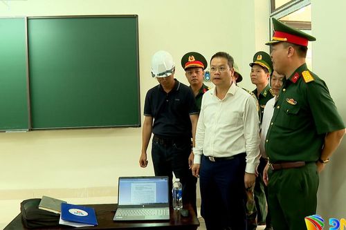 Chủ tịch UBND thành phố Nguyễn Mạnh Hùng kiểm tra công tác chuẩn bị khai giảng tại xã Hùng Sơn