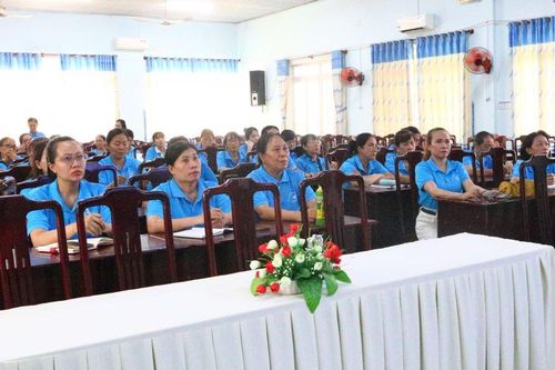 Hội Liên hiệp Phụ nữ phường Phan Rang tổ chức tập huấn nghiệp vụ công tác phụ nữ