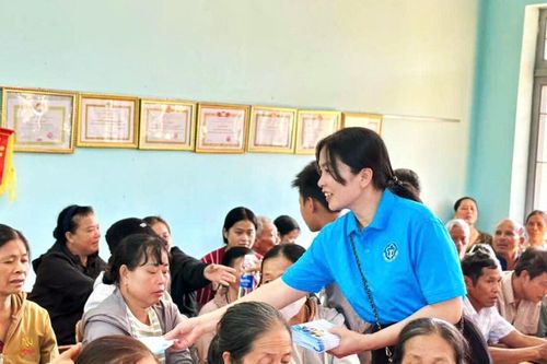 Chung sức mở rộng bao phủ bảo hiểm y tế