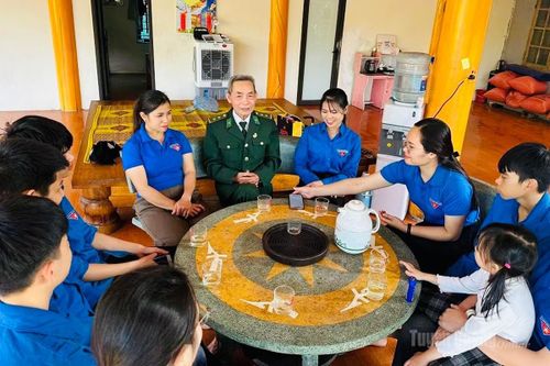 Tuổi trẻ tri ân