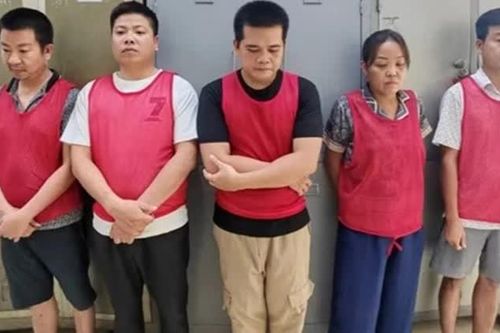 Khởi tố 5 đối tượng đổ hơn 33.500 tấn chất thải ở Hà Nội