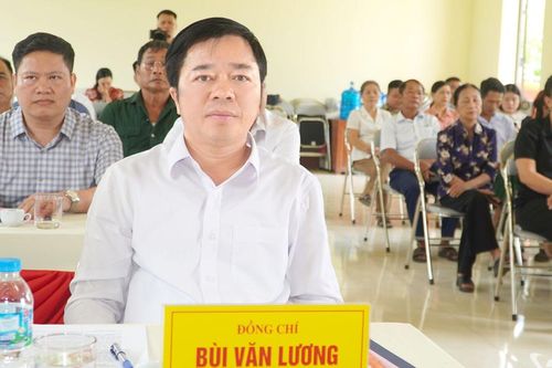 Đồng chí Bùi Văn Lương dự sinh hoạt Chi bộ tổ dân phố Quyết Thắng