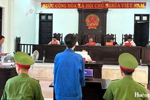 Lừa đảo 2,45 tỷ đồng, Nguyễn Đình Đăng Khoa lãnh 12 năm tù