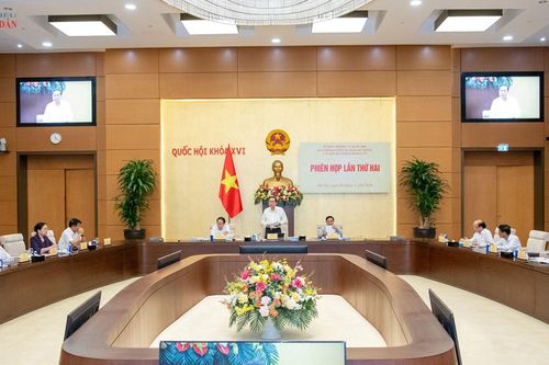 Ủy ban Thường vụ Quốc hội đánh giá cao nỗ lực, trách nhiệm của Chính phủ trong tổng rà soát hệ thống văn bản quy phạm pháp luật