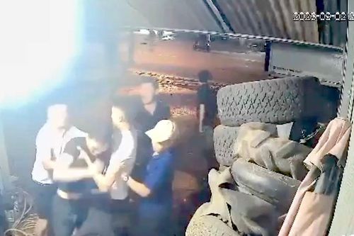 Đắk Lắk: Điều tra vụ một thanh niên bị đánh nhập viện do nhắc nhở hát karaoke ồn