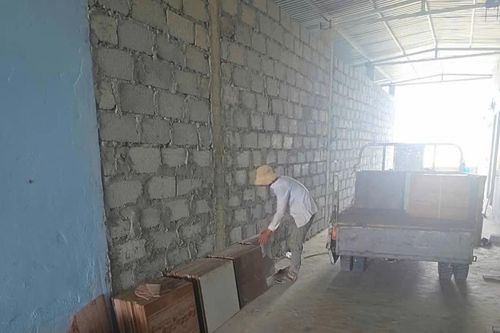 Ngăn chặn xây dựng trái phép trong vùng giải phóng mặt bằng