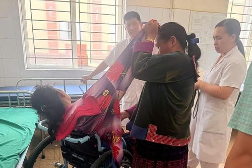 Công an xã kịp thời cứu giúp người dân gặp nạn