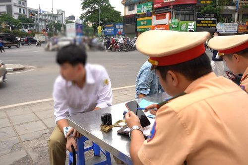 Cao điểm xử phạt vi phạm giao thông: Nhiều phụ huynh và học sinh bất ngờ
