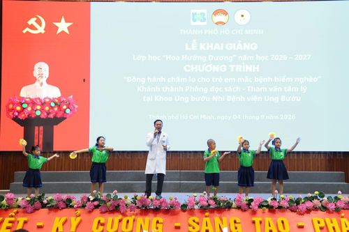 Lớp học 'Hoa Hướng Dương': Giữ trọn mùa tựu trường cho trẻ mắc bệnh hiểm nghèo